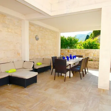 Villa Footprints Croatia Viganj